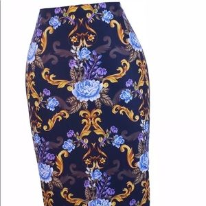 Blue, purple and gold flower pencils woman skirt
